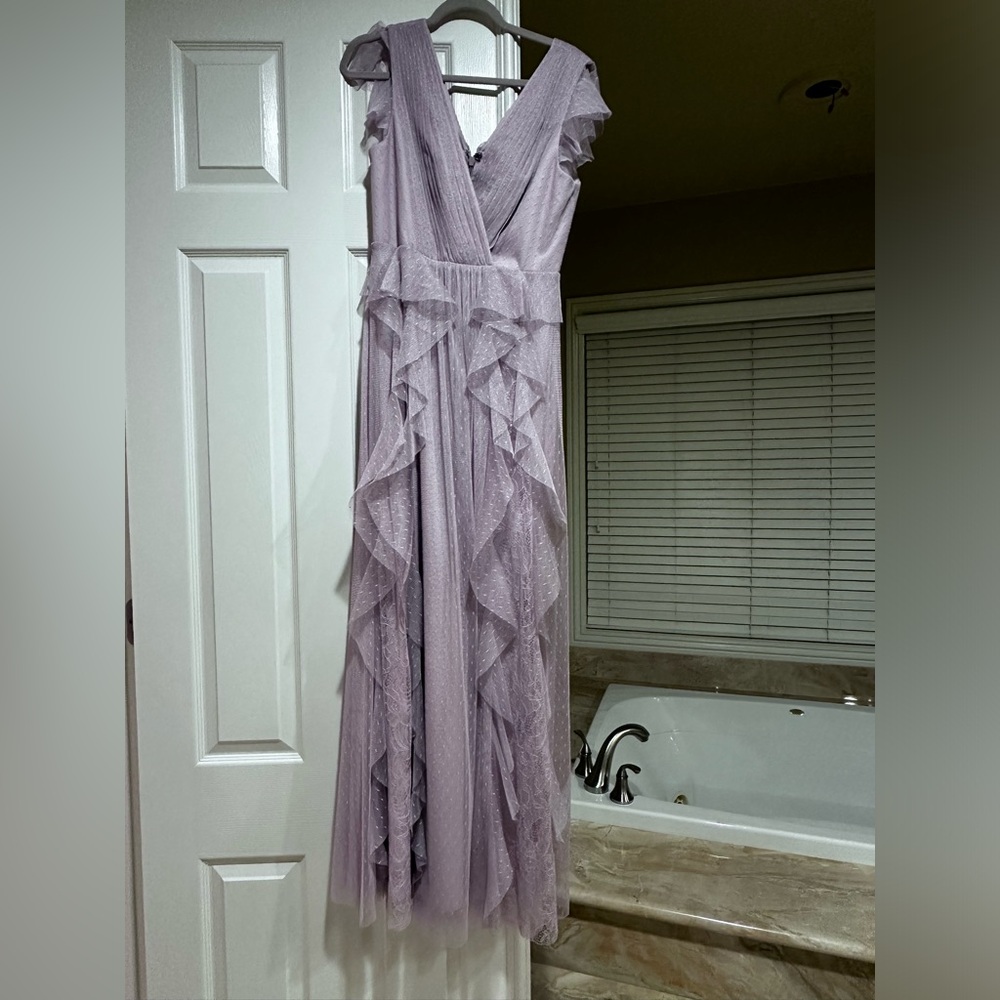 Bcbg lace/tulle dress. Lilac/lavender. Size 10 new with tags.